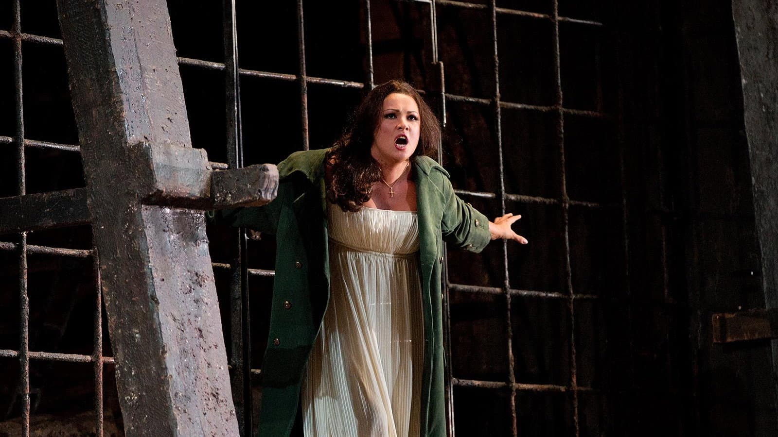 The Met — Il Trovatore backdrop