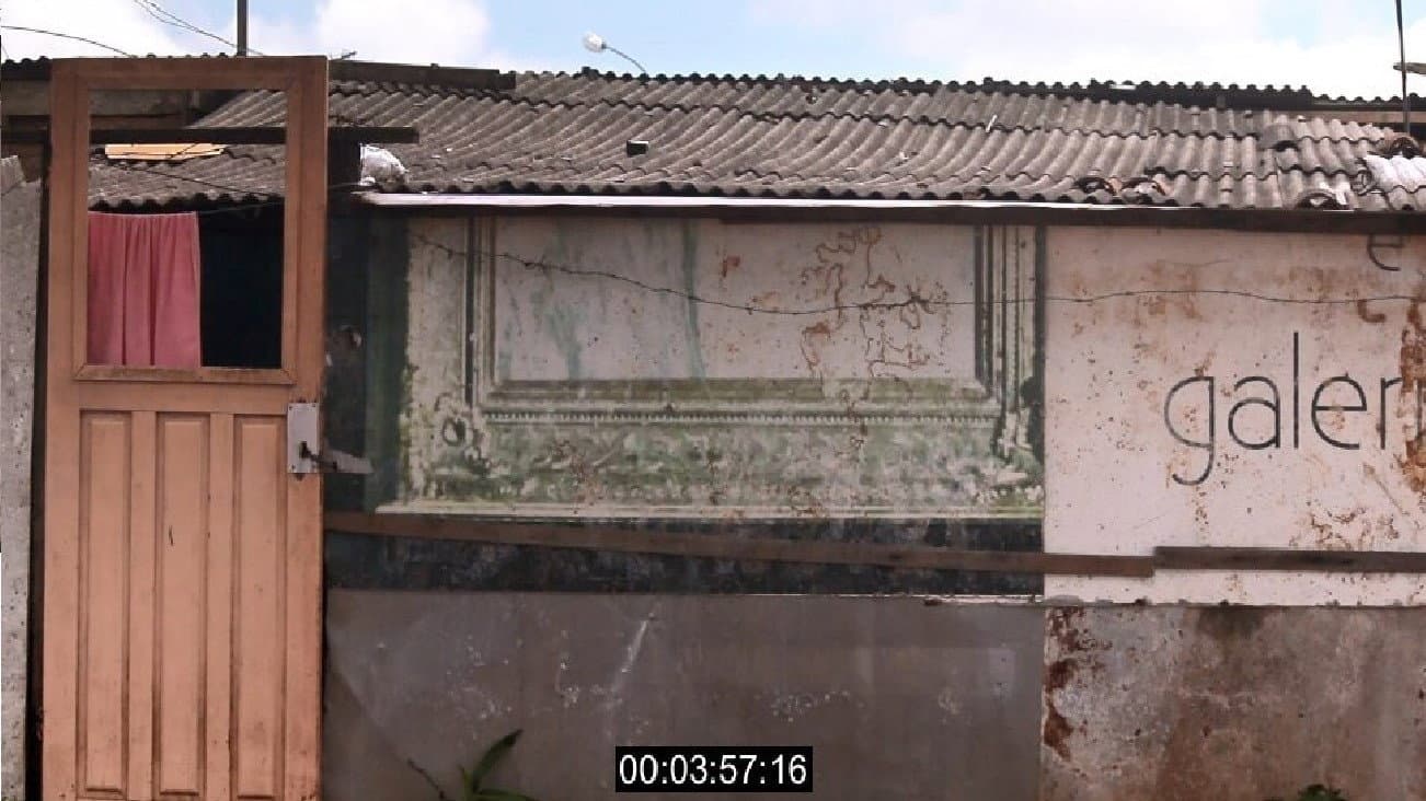 Casa com Parede backdrop